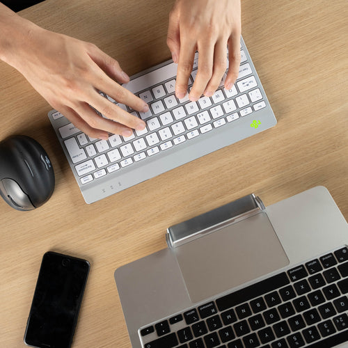 Ergonomische kabellose Bluetooth-Tastatur R-Go Compact Break Mini QWERTY Scherenmechanismus Weiß