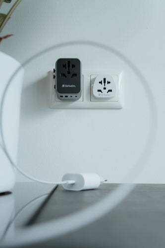 Verbatim 49545 power plug adapter