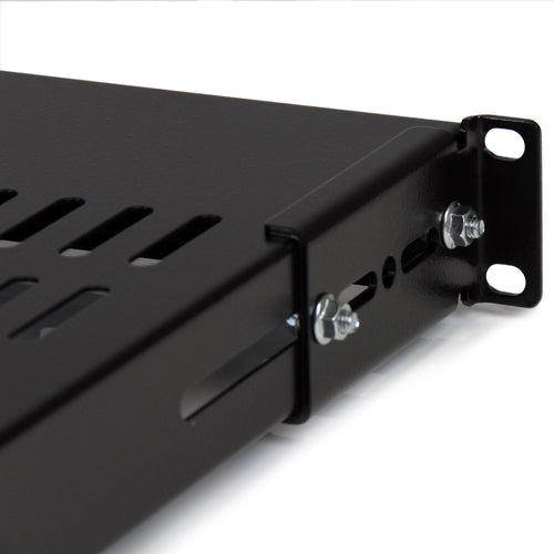 StarTech.com Verstellbare, belüftete Server Rack Ablage – 79,4 kg Traglast, 49,5-96,5 cm verstellbare Tiefe