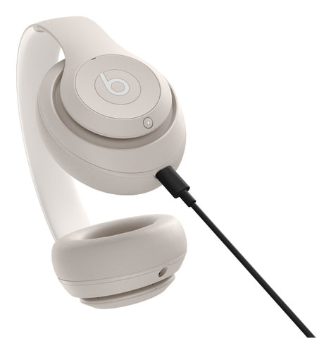 Apple Beats Studio Pro