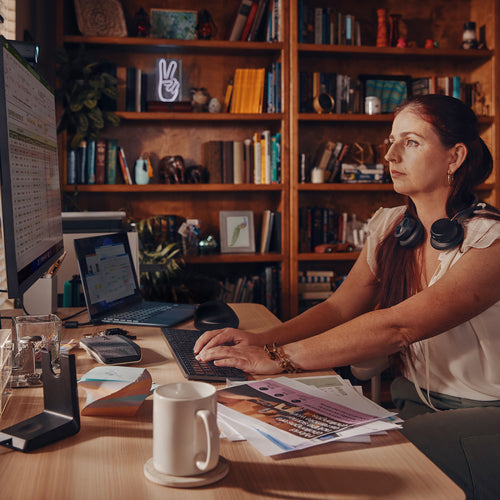 HP Poly Voyager Focus 2 Microsoft Teams Certified USB-C Headset