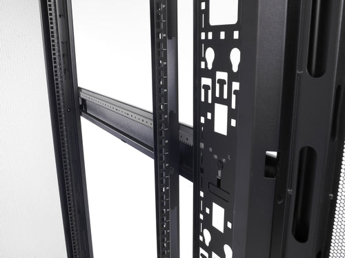 APC AR3100 rack cabinet