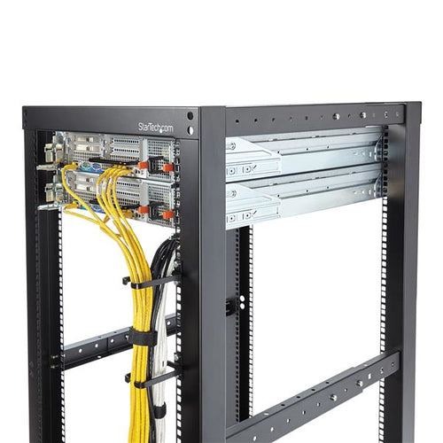 StarTech.com CMHOOK1UN 1U Vertikaler Server-Rack-Kabelmanagement-D-Ringhaken – Robuster Stahl, Schwarz