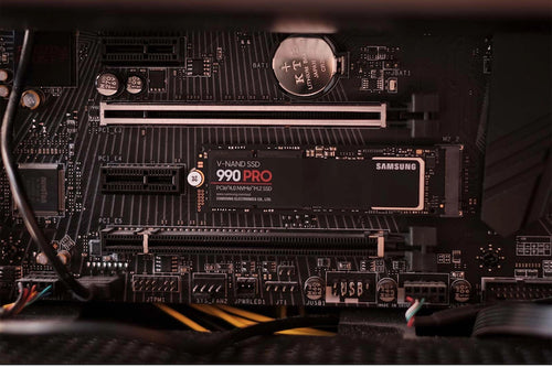 Samsung 990 PRO 4TB NVMe SSD - 7450 MB/s M.2 Hochgeschwindigkeits-Speicher
