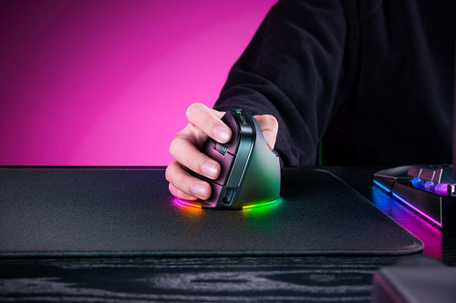 Razer Pro Click V2 Vertical mouse