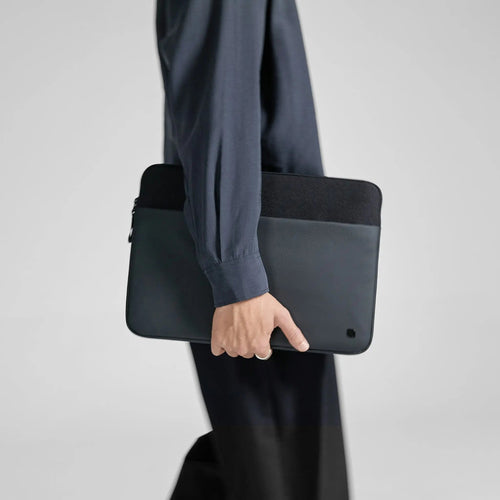 Incase INCO400718-BLK laptop case