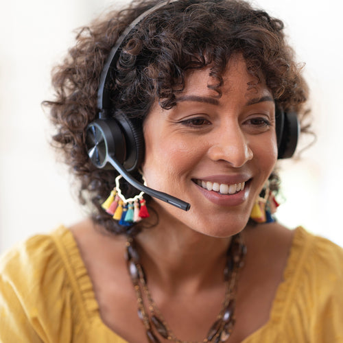 HP Poly Voyager 4320 UC Stereo USB-A Headset +BT700 USB-A Adapter +Charging Stand