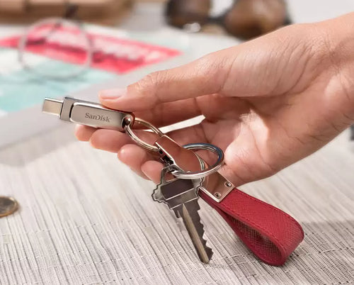 SanDisk Ultra USB flash drive