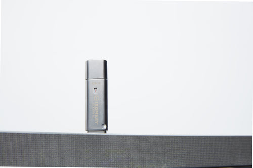 USB Flash Drive Kingston IronKey Locker+ 50 128GB 256-Bit Encryption 145MB/s USB 3.2 Gen 1