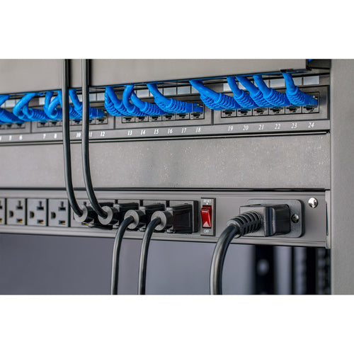 StarTech.com RKPW101920 power distribution unit (PDU)