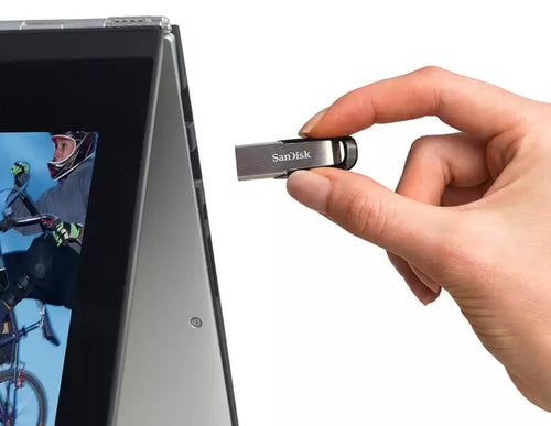 SanDisk Ultra Flair USB flash drive