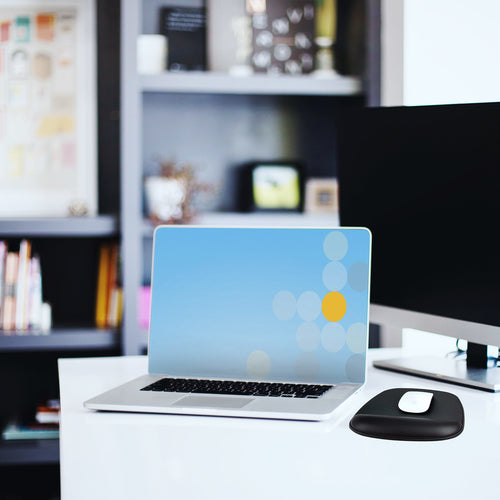 StarTech.com Ergonomic Mouse Pad with Wrist Support - Black - Comfortable Design