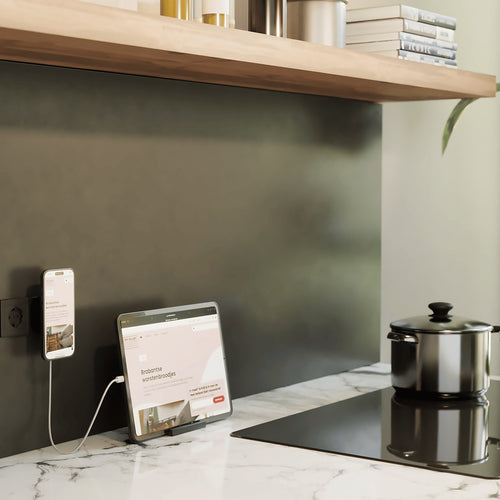 ZENS ZESC18B/00 mobile device charger