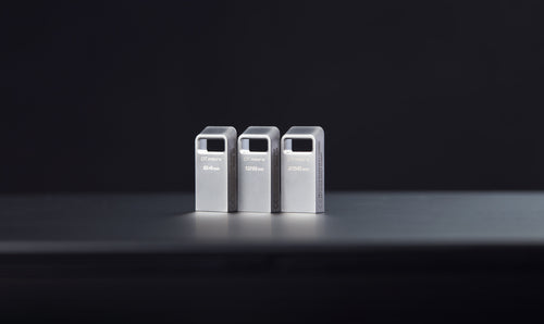 256GB Kingston DataTraveler Micro USB-Stick 200MB/s USB 3.2 Gen 1 Kappenlos Silber