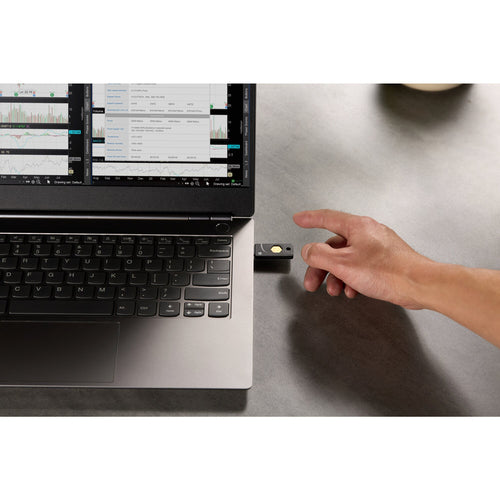 Kensington VERIMARK NFC+ SECURITY KEY - USB-A fingerprint reader