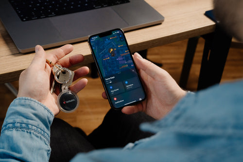 Verbatim My Finder Coin GPS Tracker | Wasser- und staubdicht | Personen-Finder | Schwarz