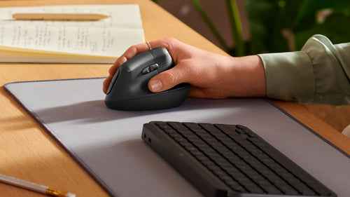 Logitech 910-006479 mouse