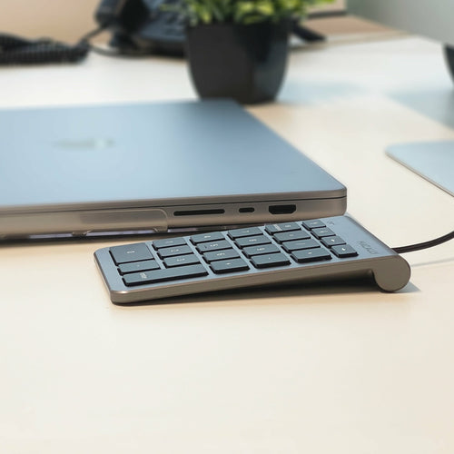 USB Numeric Keypad for Laptop/PC Macally UCNUMKEY22SG Black/Grey