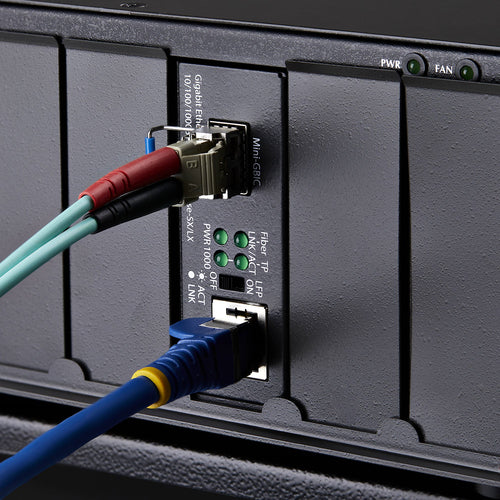 Gigabit-Ethernet-Kupfer-auf-Glasfaser-Medienkonverter StarTech 20km 10/100/1000 Mbit/s Vollmetall