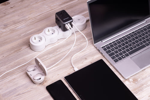 Verbatim 49546 mobile device charger