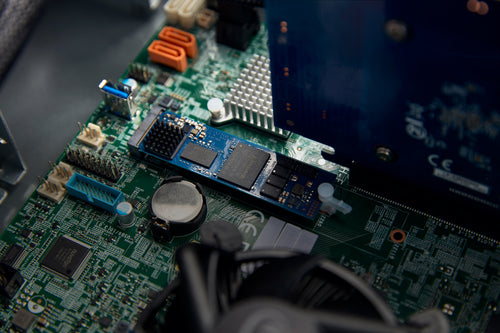240GB Kingston DC2000B PCIe 4.0 M.2 SSD 4500MB/s Leistung