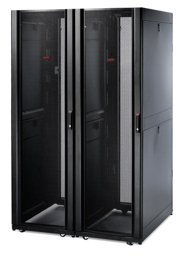 APC AR3100 rack cabinet
